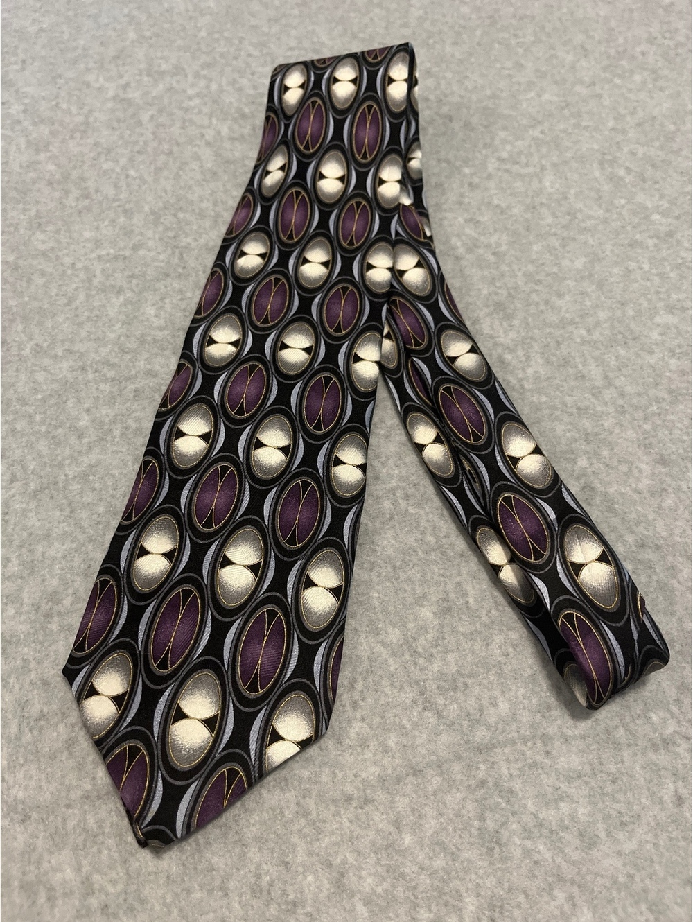 Vintage Tailors Row Finery Silk Oval Pattern Tie 58”